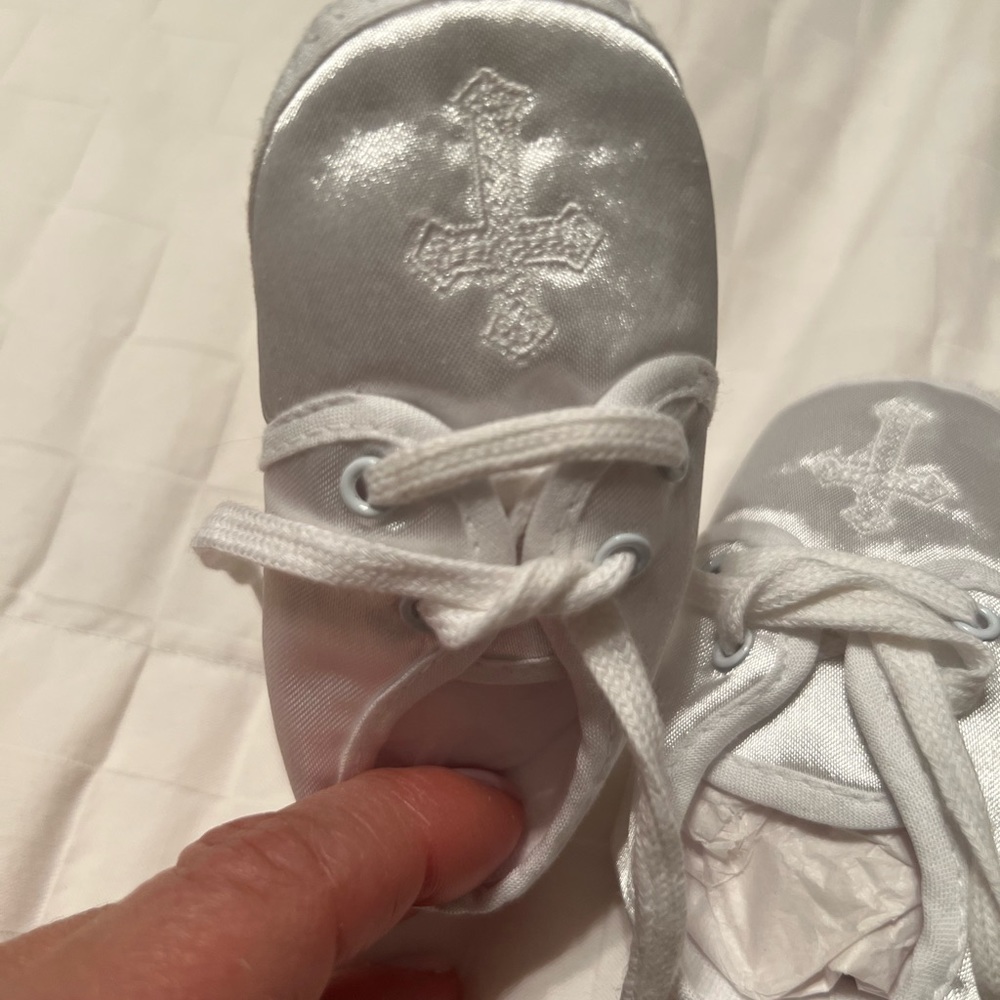 Macys NWT  baby Christening/Baptism white shoe size small - Picture 4 of 9